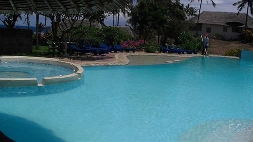 Hill Park Hotel - Tiwi Beach Exteriér fotografie